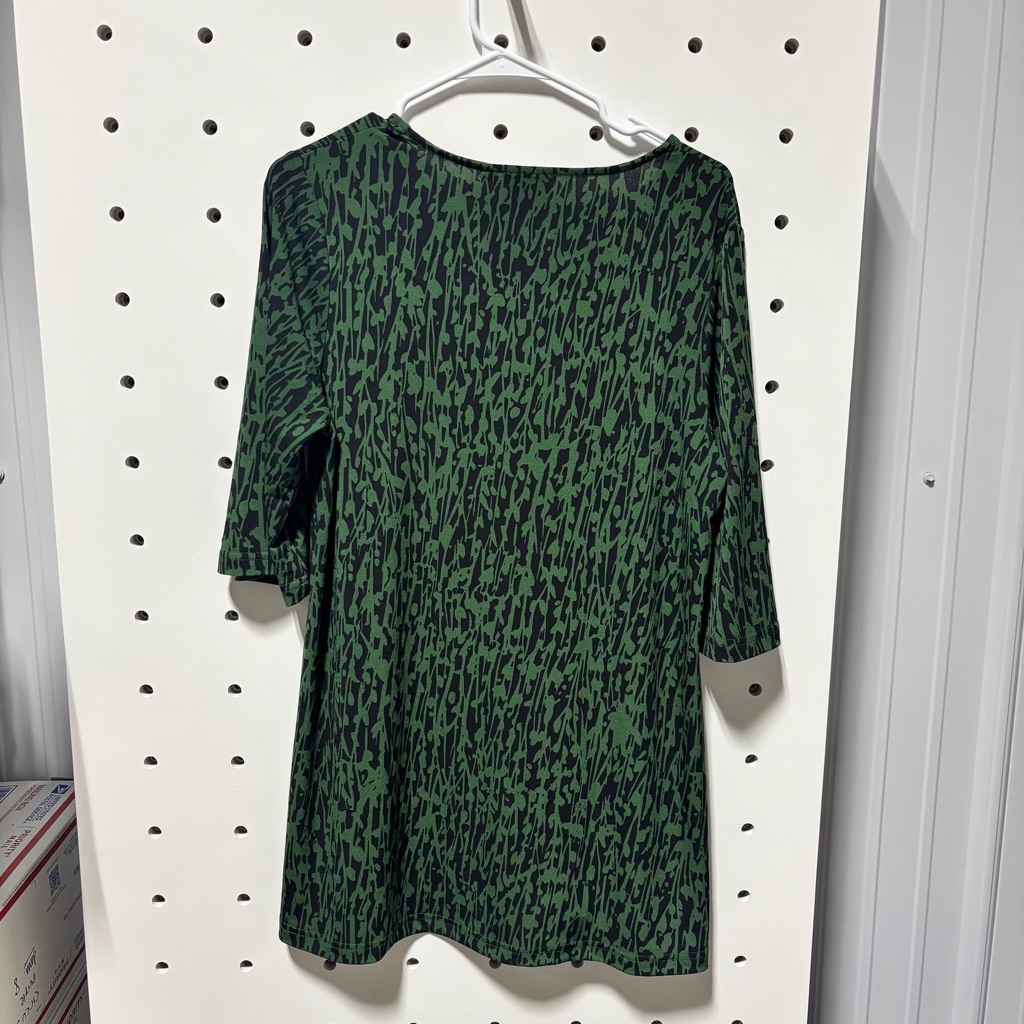 Nwt Leota Women's Tunic Blouse Green Size M — image 5 of 5